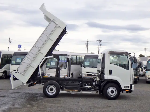 UD コンドル 2PG-BRR90S2(2WD)の写真30