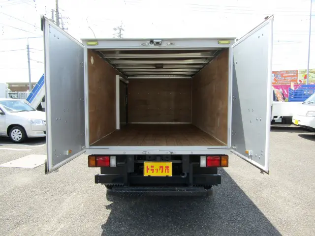 荷箱内面はこんな感じ♪|いすゞ エルフ 2RG-NHS88AN(4WD)の写真7