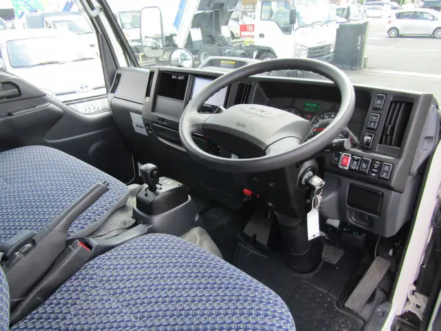 いすゞ エルフ 2RG-NHS88AN(4WD)の写真16