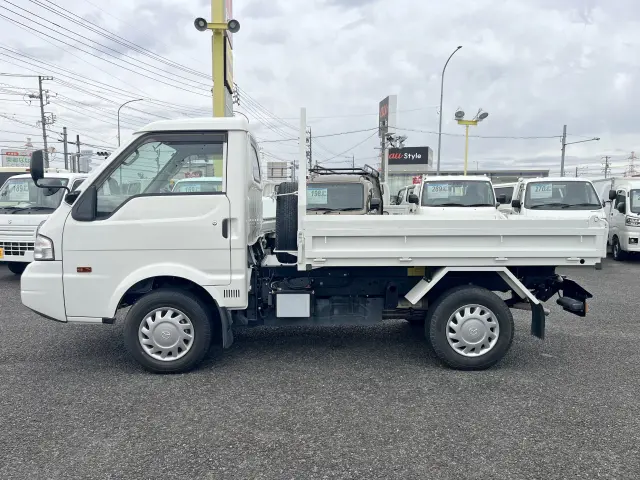 目立つキズや看板アトなどもなくキレイな状態を保ったおススメの１台☆会社のイメージや顧客からの信頼がグッと良くなりますよ♪|マツダ ボンゴトラック DBF-SLP2L(4WD)の写真3