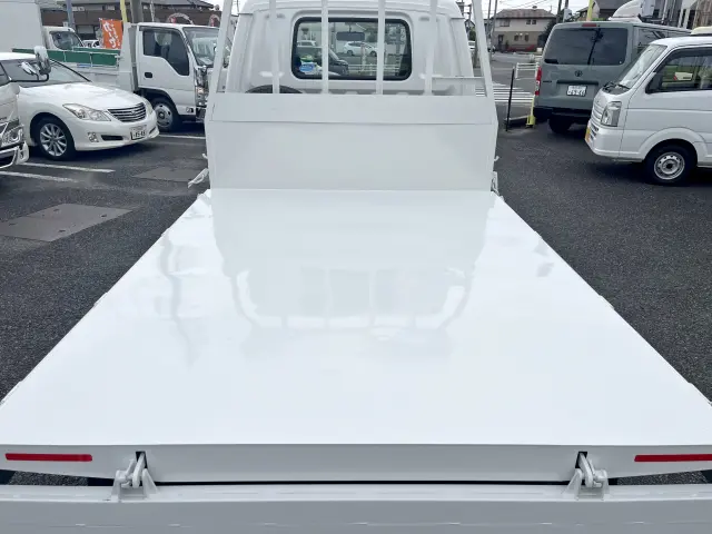 最大積載量850KGの小型ダンプ♪一般家庭の庭や狭い公園など、大型トラックが入れない現場で活躍しますよ！|マツダ ボンゴトラック DBF-SLP2L(4WD)の写真8