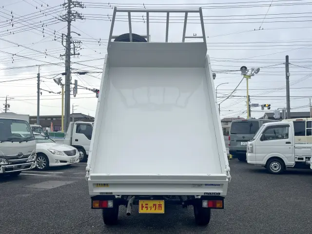 小型で小回りが利くボンゴダンプ！小規模な工事現場や、都市部の狭い現場でガンガン使ってください♪|マツダ ボンゴトラック DBF-SLP2L(4WD)の写真13