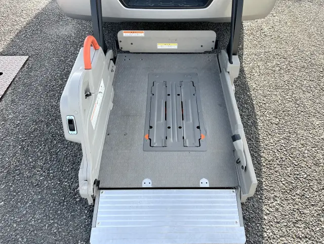 日産 キャラバン CBF-CS4E26改(2WD)の写真10