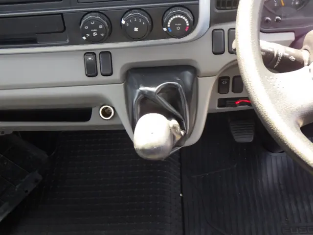 三菱 キャンター TPG-FEB50(2WD)の写真23