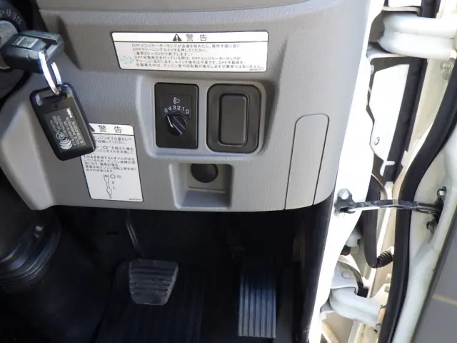 三菱 キャンター TPG-FEB50(2WD)の写真30