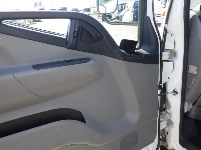 三菱 キャンター TPG-FEB50(2WD)の写真32