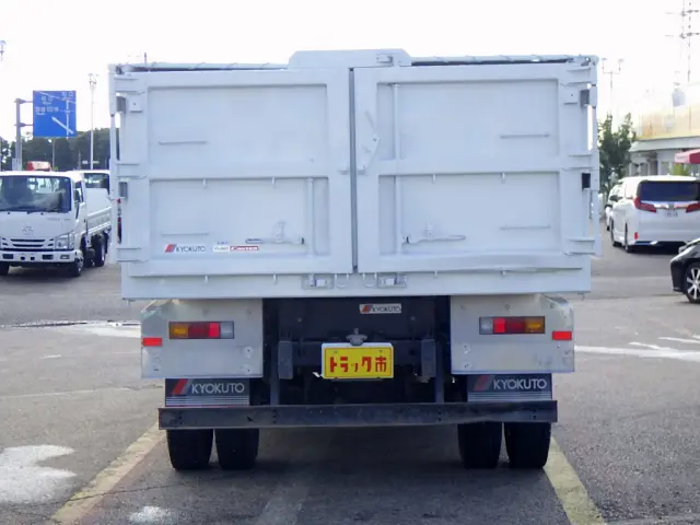 三菱 キャンター 2PG-FEBM0(2WD)の写真6