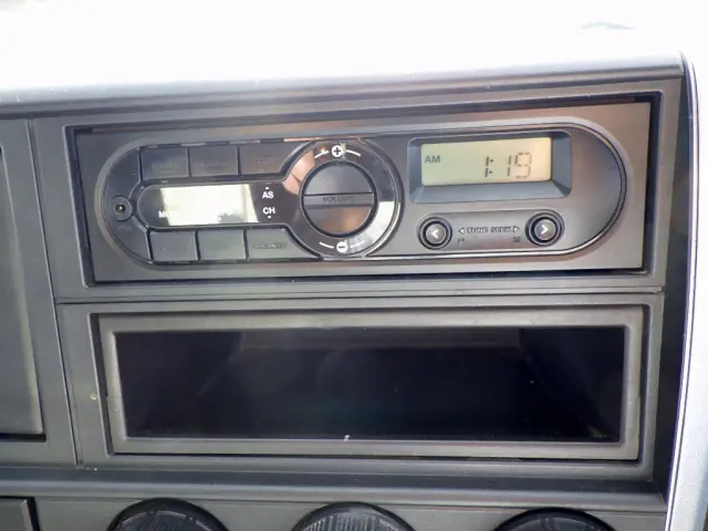 三菱 キャンター 2PG-FEBM0(2WD)の写真15