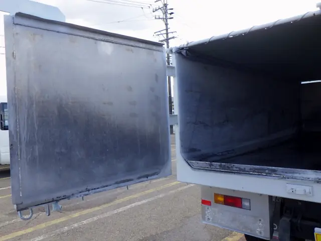 三菱 キャンター 2PG-FEBM0(2WD)の写真31