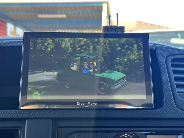 ＴＶの使用も可能ですので、渋滞時や休憩時間も退屈しません！|日産 アトラス CBF-SQ2F24(2WD)の写真19