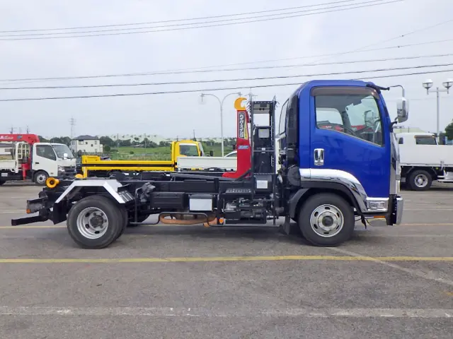 いすゞ フォワード TKG-FRR90S2(2WD)の写真5