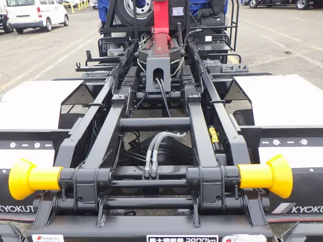 いすゞ フォワード TKG-FRR90S2(2WD)の写真9