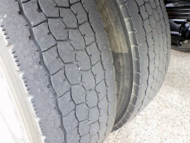 いすゞ フォワード TKG-FRR90S2(2WD)の写真27