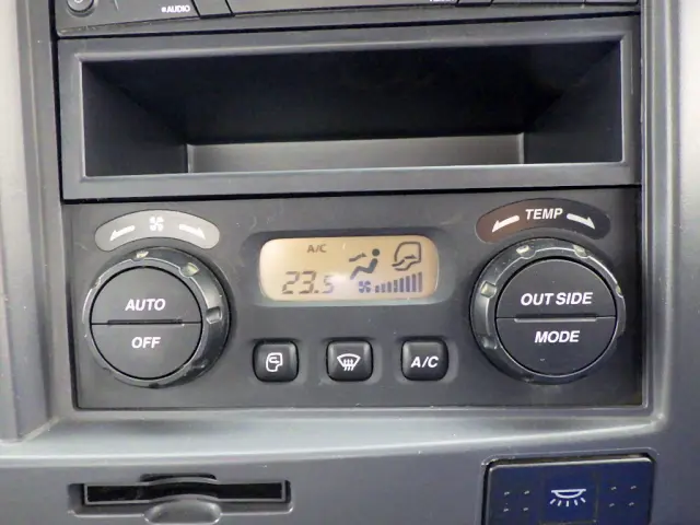 いすゞ フォワード TKG-FRR90S2(2WD)の写真46