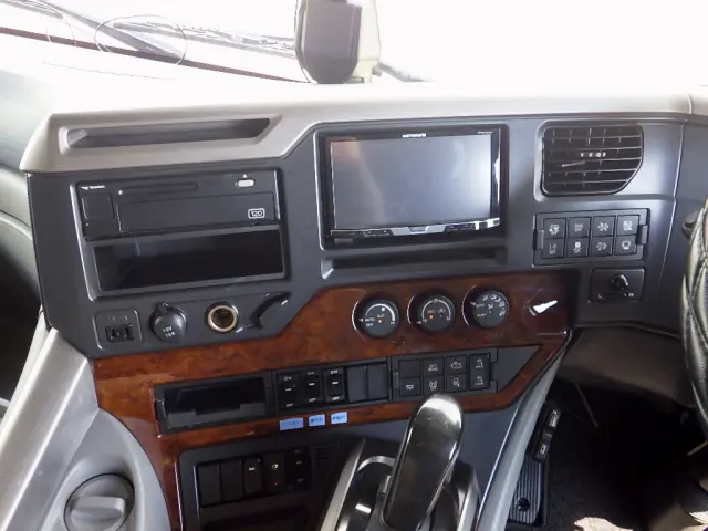 UD クオン 2PG-GK5AAB(2WD)の写真11