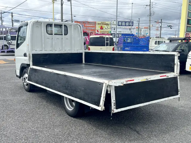 板ワレやウキもなくキレイな状態を維持しています☆|三菱 キャンター 2RG-FBA20(2WD)の写真7