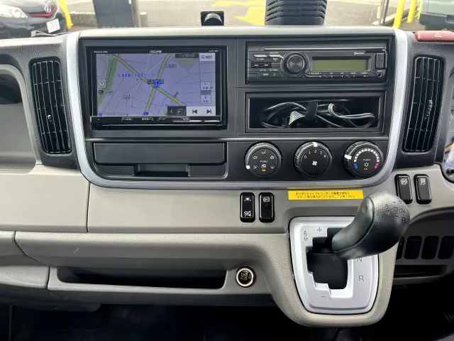 三菱 キャンター 2RG-FBA20(2WD)の写真17