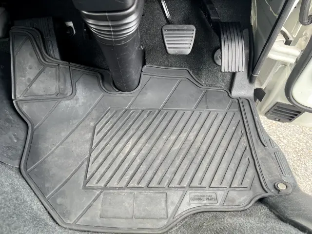 三菱 キャンター 2RG-FBA20(2WD)の写真24