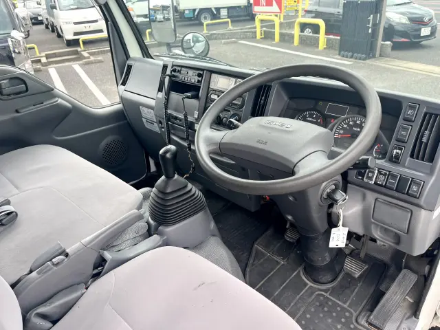 いすゞ エルフ TPG-NJS85AN(2WD)の写真21