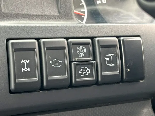 いすゞ エルフ TPG-NJS85AN(2WD)の写真31