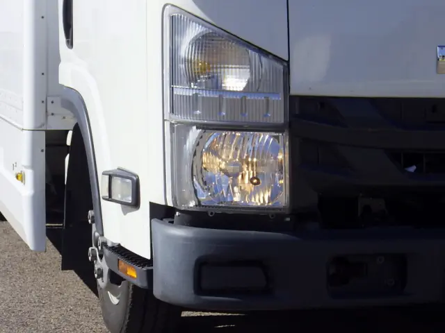 いすゞ エルフ TPG-NLR85AN(2WD)の写真3