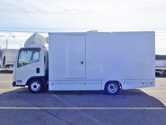 いすゞ エルフ TPG-NLR85AN(2WD)の写真4