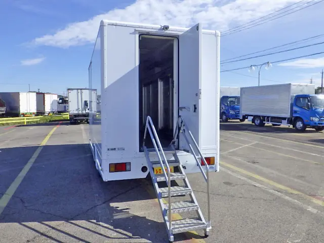 いすゞ エルフ TPG-NLR85AN(2WD)の写真8