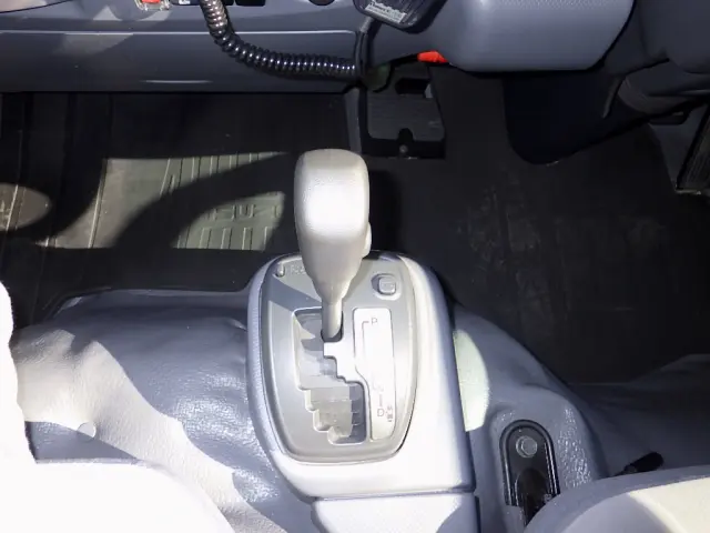 いすゞ エルフ TPG-NLR85AN(2WD)の写真13