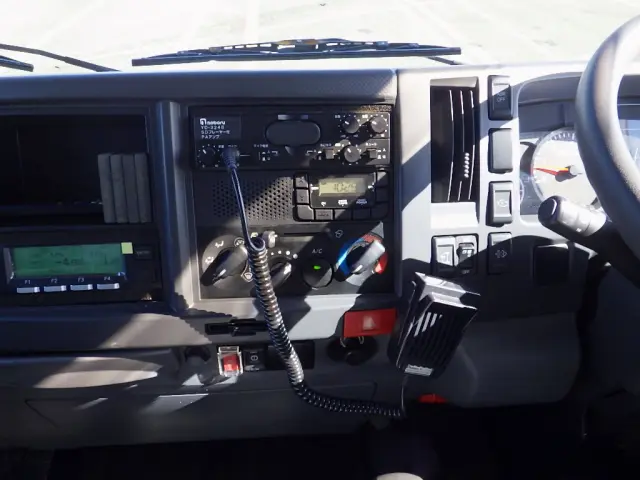 いすゞ エルフ TPG-NLR85AN(2WD)の写真17