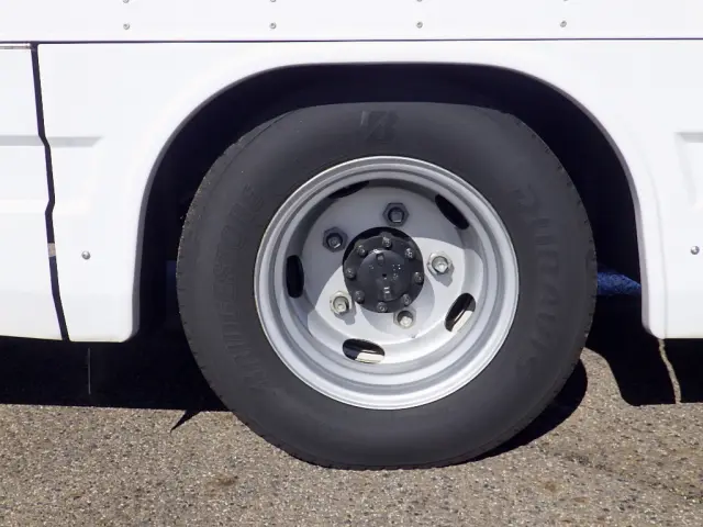 いすゞ エルフ TPG-NLR85AN(2WD)の写真24