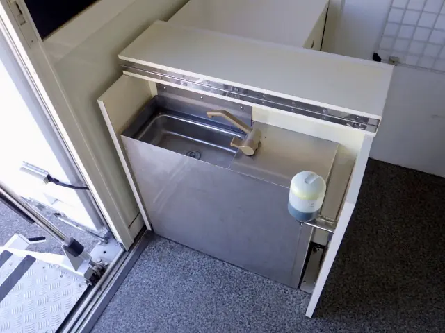 いすゞ エルフ TPG-NLR85AN(2WD)の写真31