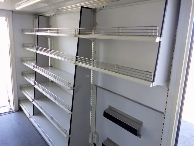 いすゞ エルフ TPG-NLR85AN(2WD)の写真39