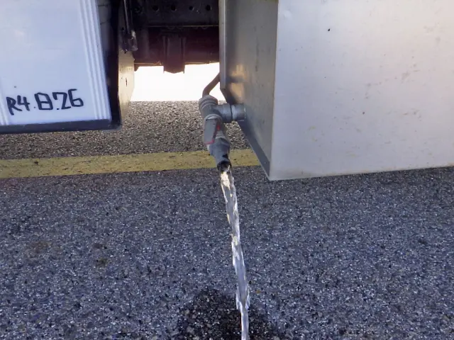 いすゞ エルフ TPG-NLR85AN(2WD)の写真47