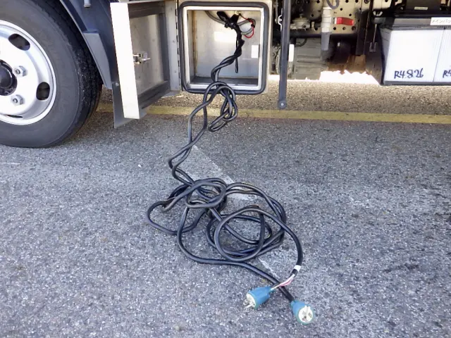 いすゞ エルフ TPG-NLR85AN(2WD)の写真48