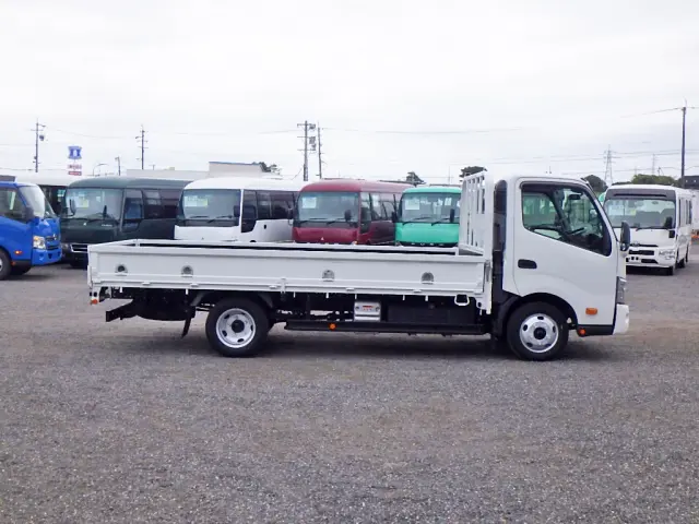 日野 デュトロ 2RG-XZC710M(2WD)の写真5