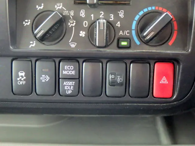 日野 デュトロ 2RG-XZC710M(2WD)の写真49