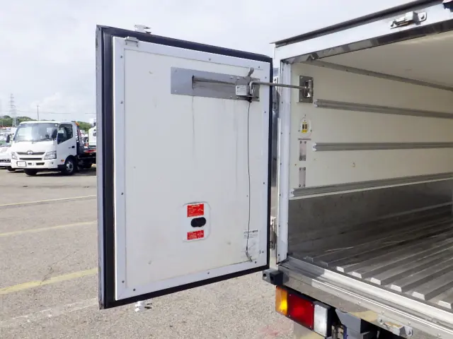 いすゞ エルフ TPG-NJR85AN(2WD)の写真8