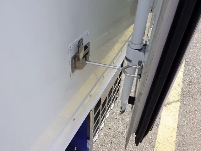 いすゞ エルフ TPG-NJR85AN(2WD)の写真12