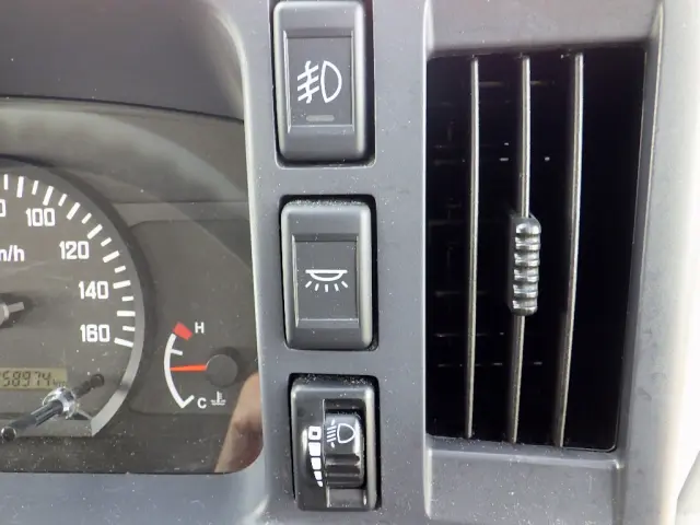 いすゞ エルフ TPG-NJR85AN(2WD)の写真24