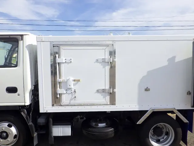 いすゞ エルフ TPG-NJR85AN(2WD)の写真38