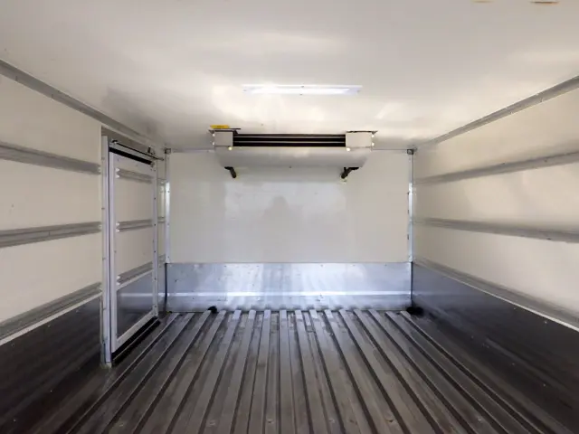 いすゞ エルフ TPG-NJR85AN(2WD)の写真43