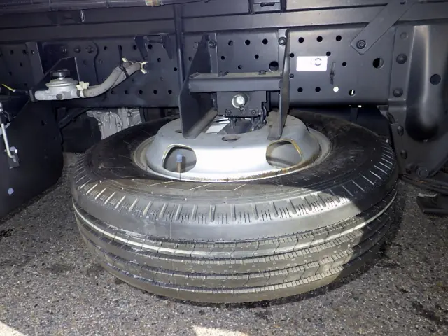 いすゞ エルフ TPG-NJR85AN(2WD)の写真46