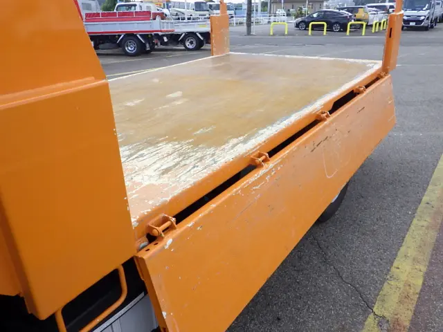 三菱 キャンター 2RG-FBA60(2WD)の写真9