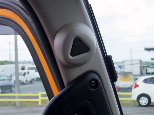 三菱 キャンター 2RG-FBA60(2WD)の写真17