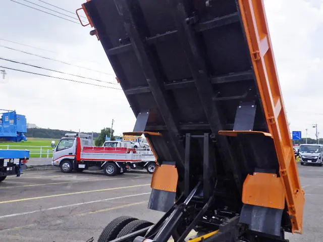 三菱 キャンター 2RG-FBA60(2WD)の写真38