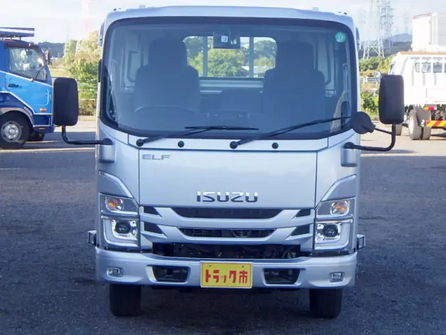 いすゞ エルフ 2RG-NMR88AR(2WD)の写真3