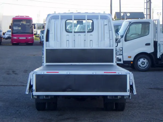 いすゞ エルフ 2RG-NMR88AR(2WD)の写真7