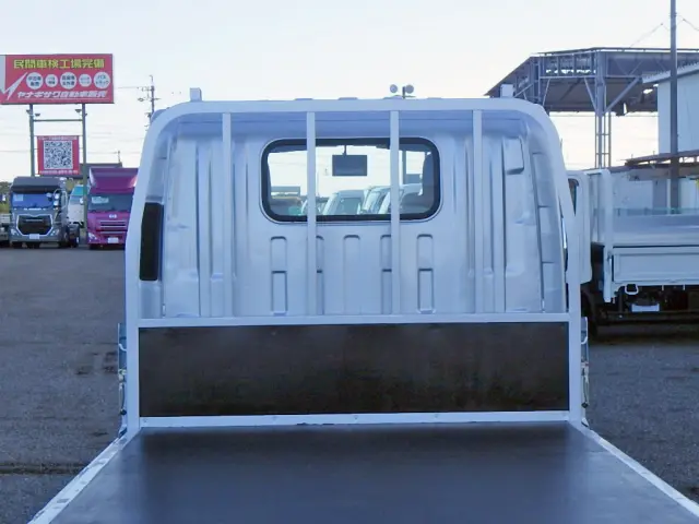 いすゞ エルフ 2RG-NMR88AR(2WD)の写真10