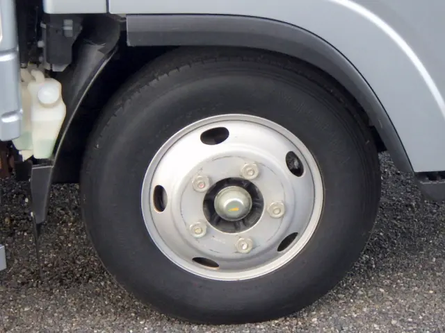 いすゞ エルフ 2RG-NMR88AR(2WD)の写真19