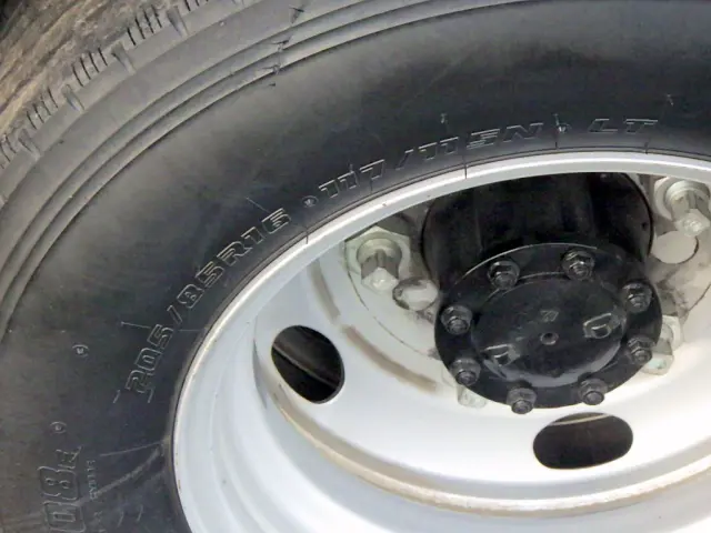 いすゞ エルフ 2RG-NMR88AR(2WD)の写真21